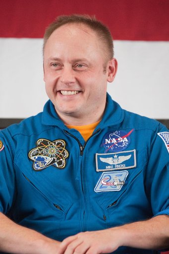 STS-134 Crew Return, Ellington 990