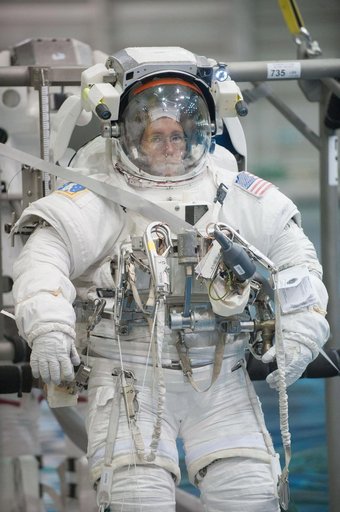 Final space shuttle crew training session in the NBL
