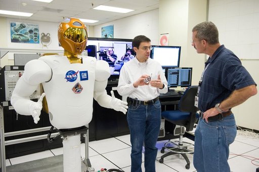 Expedition 29/30 crew training with astronaut Dan Burbank