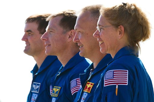 STS_135_Rollover