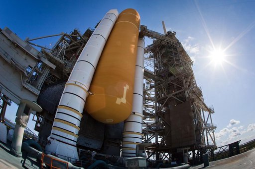 STS_135_Pad