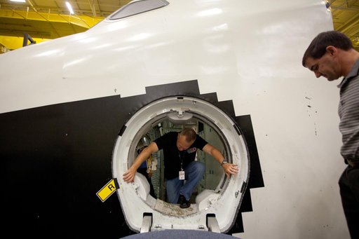 STS_135_ SVMF