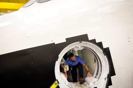STS_135_ SVMF
