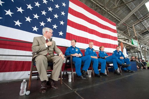 STS-135 Crew Return