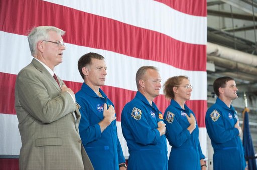 STS-135 Crew Return