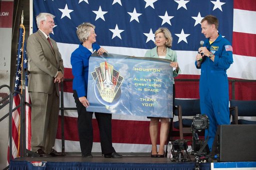 STS-135 Crew Return