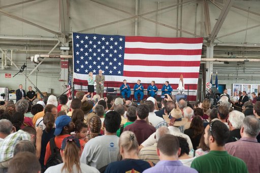 STS-135 Crew Return