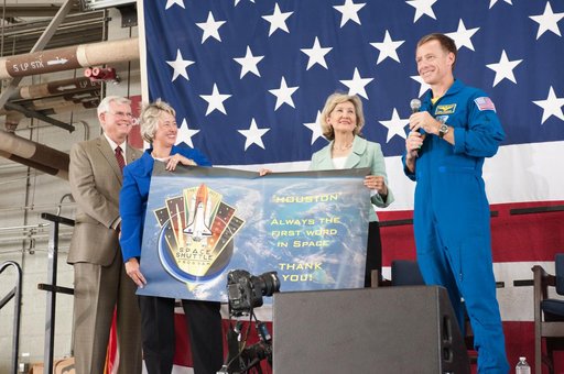 STS-135 Crew Return