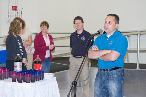 Expedition 29/30 Cake Cutting Ceremony