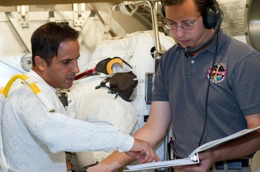 SSATA Crew Training in the SSATA Chamber