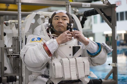 jsc2012e018678