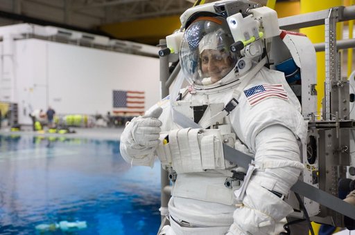 jsc2012e018695