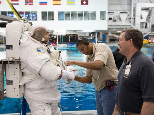 jsc2012e226828