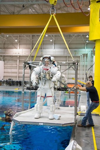 jsc2012e226835