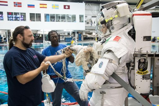 jsc2012e238464