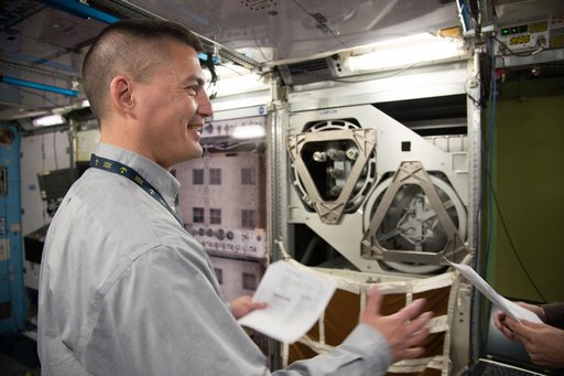 jsc2013e006957
