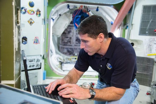jsc2013e009148