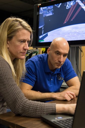 jsc2013e013402