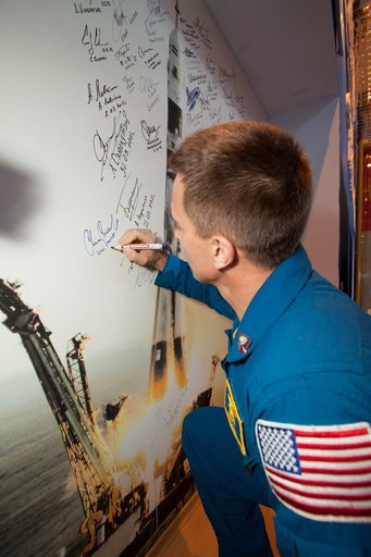 jsc2013e018161