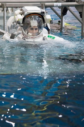jsc2013e030843
