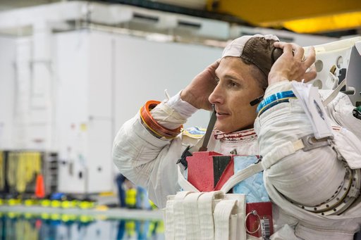 jsc2013e048215