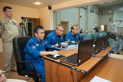 jsc2013e048262