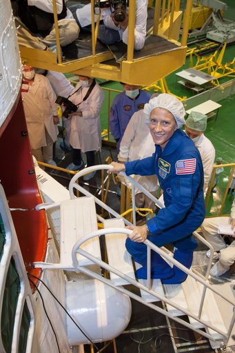 jsc2013e048419