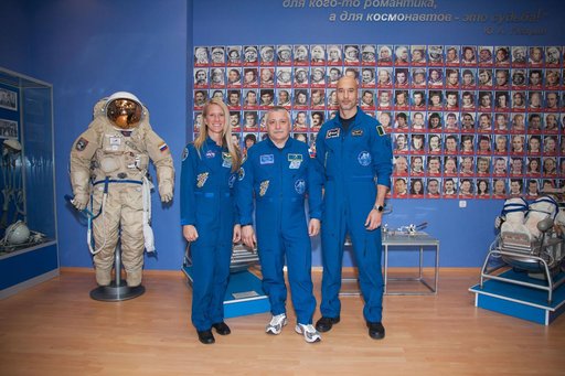 jsc2013e048422