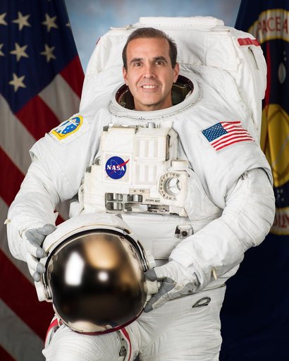 jsc2013e064016_alt
