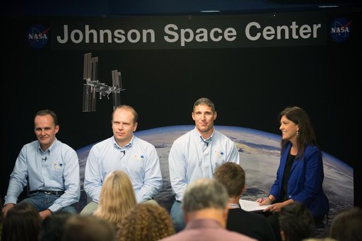 jsc2013e067456