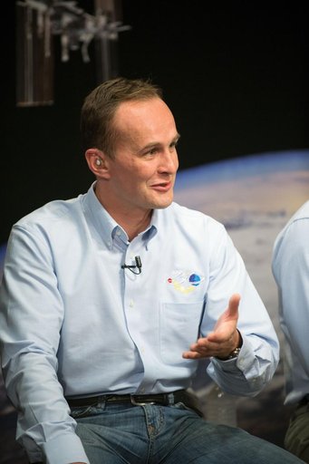 jsc2013e067484