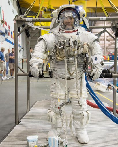 jsc2013e074377