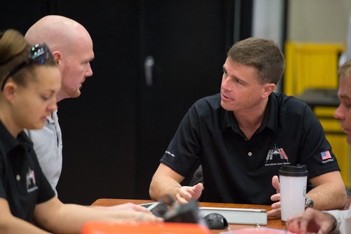 Expedition 41 six person crew emergency training scenarios