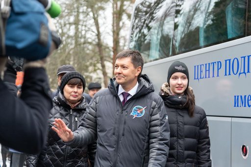 jsc2018e097270 - At the Gagarin Cosmonaut Training Center in Star City, Russia, Expedition 58 crewmember Oleg Kononenko of Roscosmos walks to a waiting bus Nov. 19 that will take him and his crewmates to a nearby airfield for a flight to their launch site