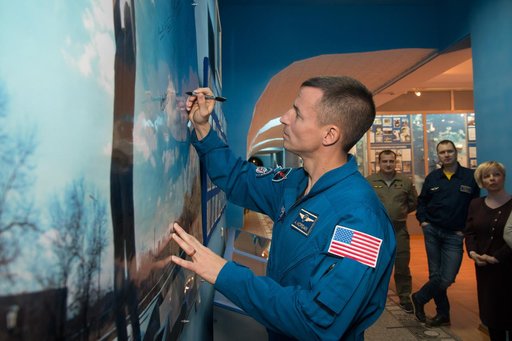 jsc2018e097322