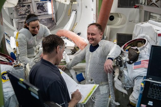 Commercial Crew Program Astronaut Training - Nicole Mann, Chris