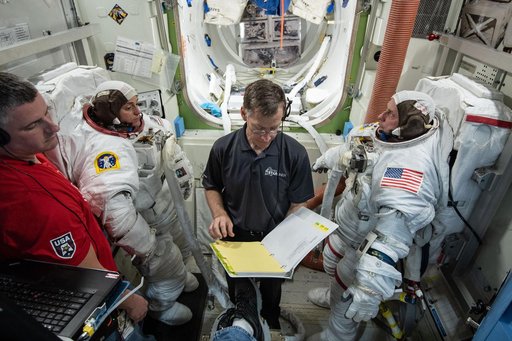 Commercial Crew Program Astronaut Training - Nicole Mann, Chris