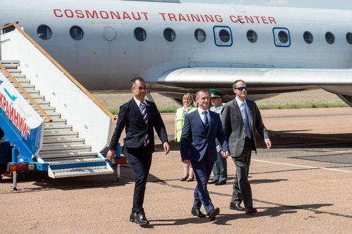 jsc2019e038366