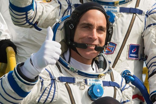 Expedition 63 Crew Waves Farewell