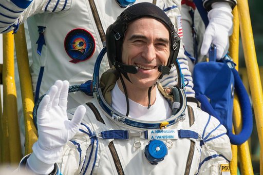 Expedition 63 Crew Waves Farewell