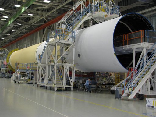 Delta IV Heavy Assembly