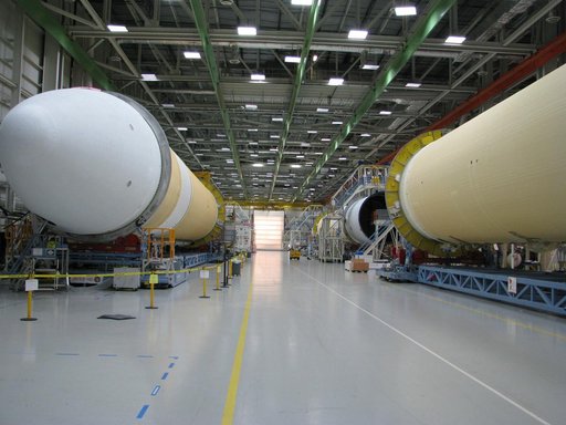 Delta IV Heavy Assembly