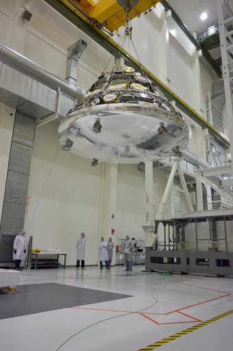 Crew Module / Service Module mating operation