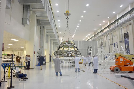 Crew Module / Service Module mating operation