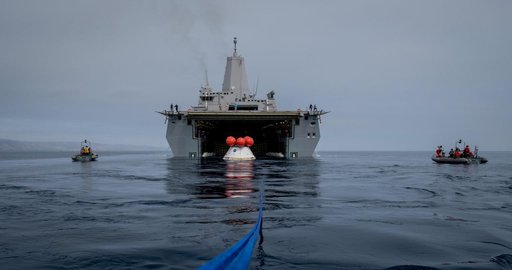 140802-N-OM642-585.NEF
