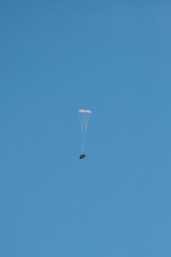 Orion returns to Earth after a succesfull flight