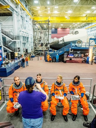 Orion docking hatch evaluation