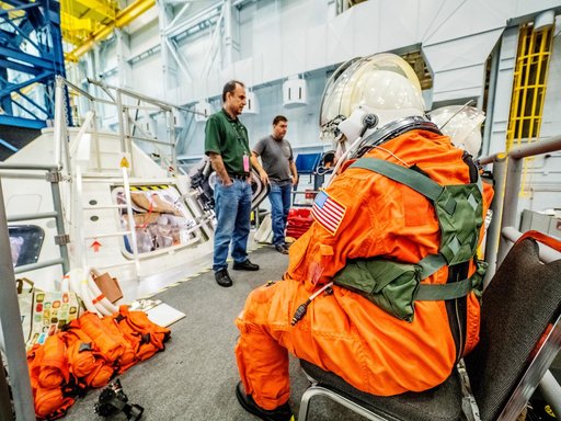 Orion docking hatch evaluation