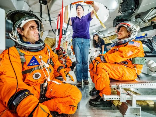 Orion docking hatch evaluation