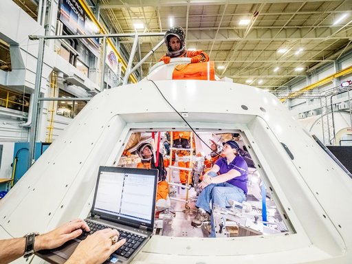 Orion docking hatch evaluation